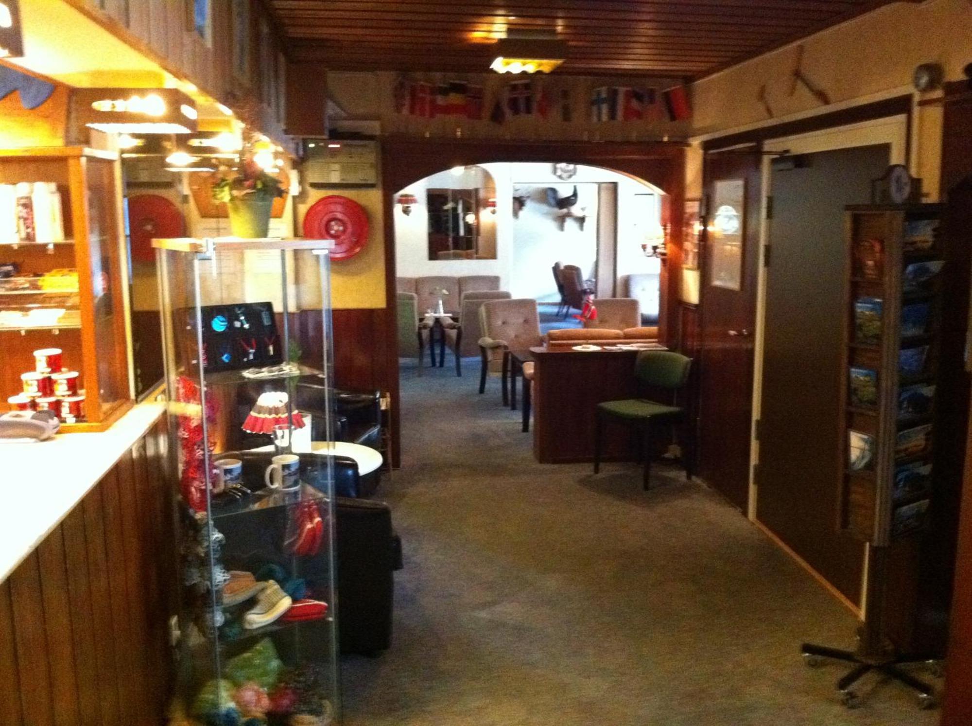 沃思特朗德酒店和公寓 米尔克河谷 外观 照片